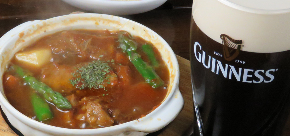 英国伝統料理とギネスビールを「ブリテッシュパブ・ホサンナ」でクラフトビールやギネスビールなどを楽しめる本格アイリッシュパブのビアホール 英国伝統料理とギネスビールを「ブリテッシュパブ・ホサンナ」でクラフトビールやギネスビールなどを楽しめる本格アイリッシュパブのビアホール